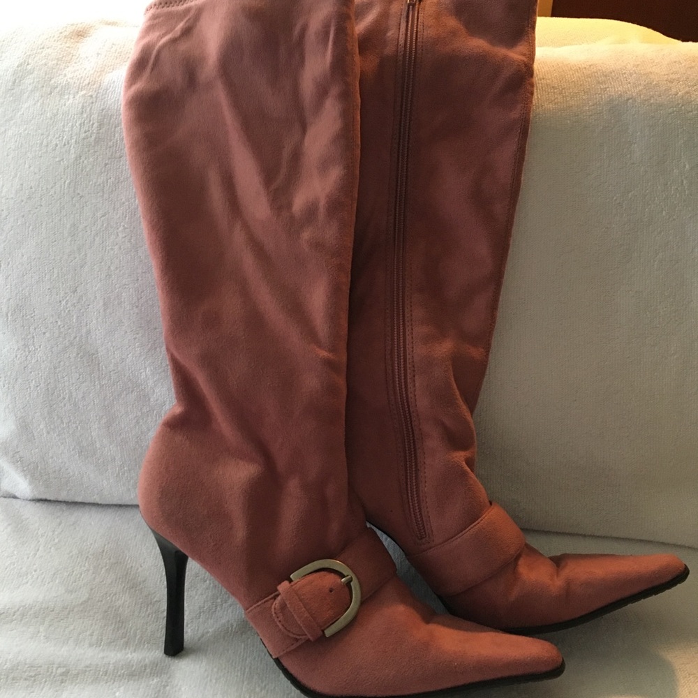 Amanda Smith’s Super soft tall pink suede fashion boots. New, never worn, no box